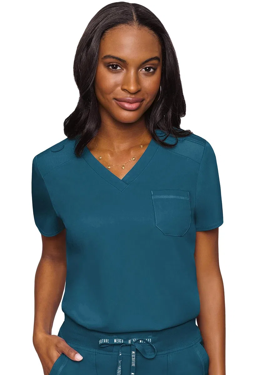 Med Couture Conjunto de uniforme médico para mujer con cuello en V MC7448 y pantalones elásticos en 2 direcciones 7710, Caribe, talla XS y pantalón pequeño XS