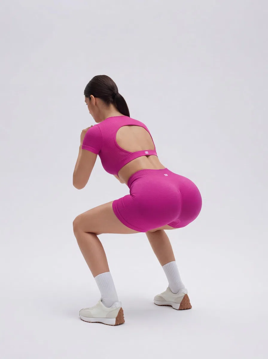 SUUKSESS Conjunto de 2 piezas de pantalones cortos de manga corta con espalda abierta, sin costuras, acanalados, para entrenamiento