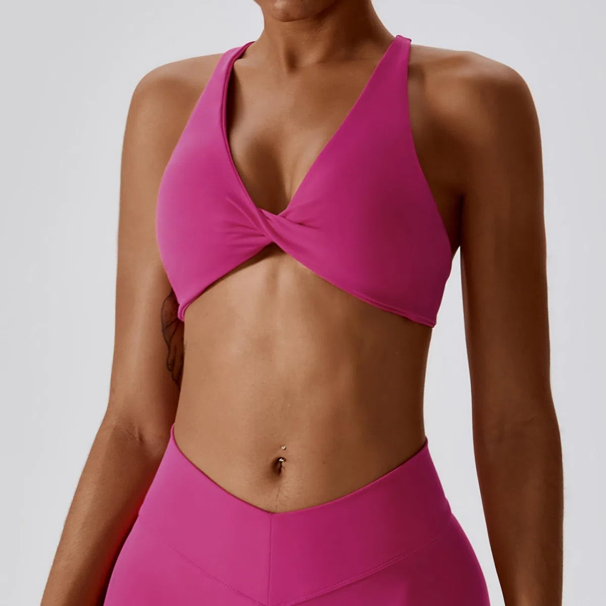 Seamless Yoga Top Skin Feel for Women Backless Sports Bra for Running Fitness Bralette, Black, M