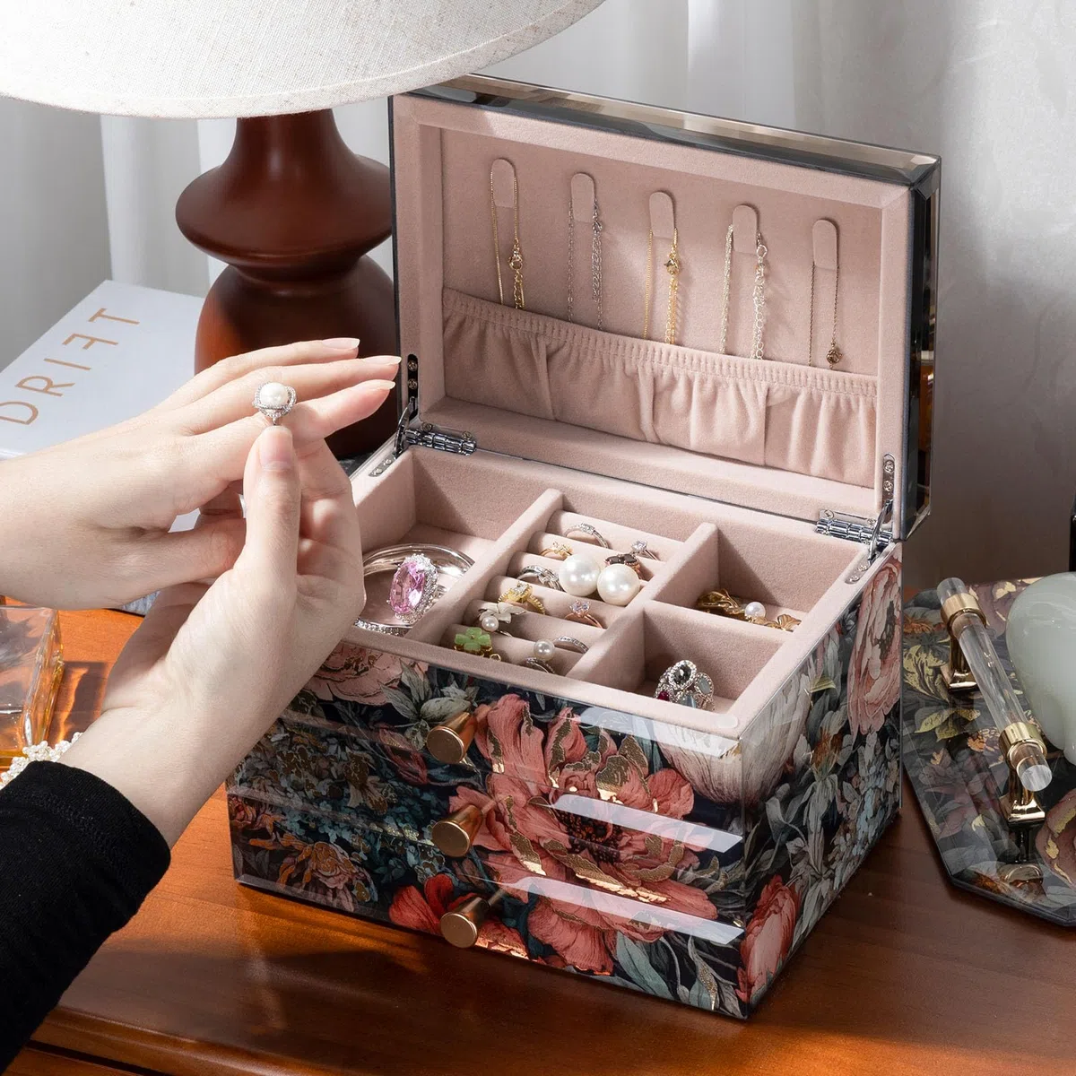 Joyero de cristal con patrón floral, organizador de joyas de 3 niveles para mujeres y niñas, cajas decorativas de regalo de joyería, organizador de mesa para aretes, collar, regalo para