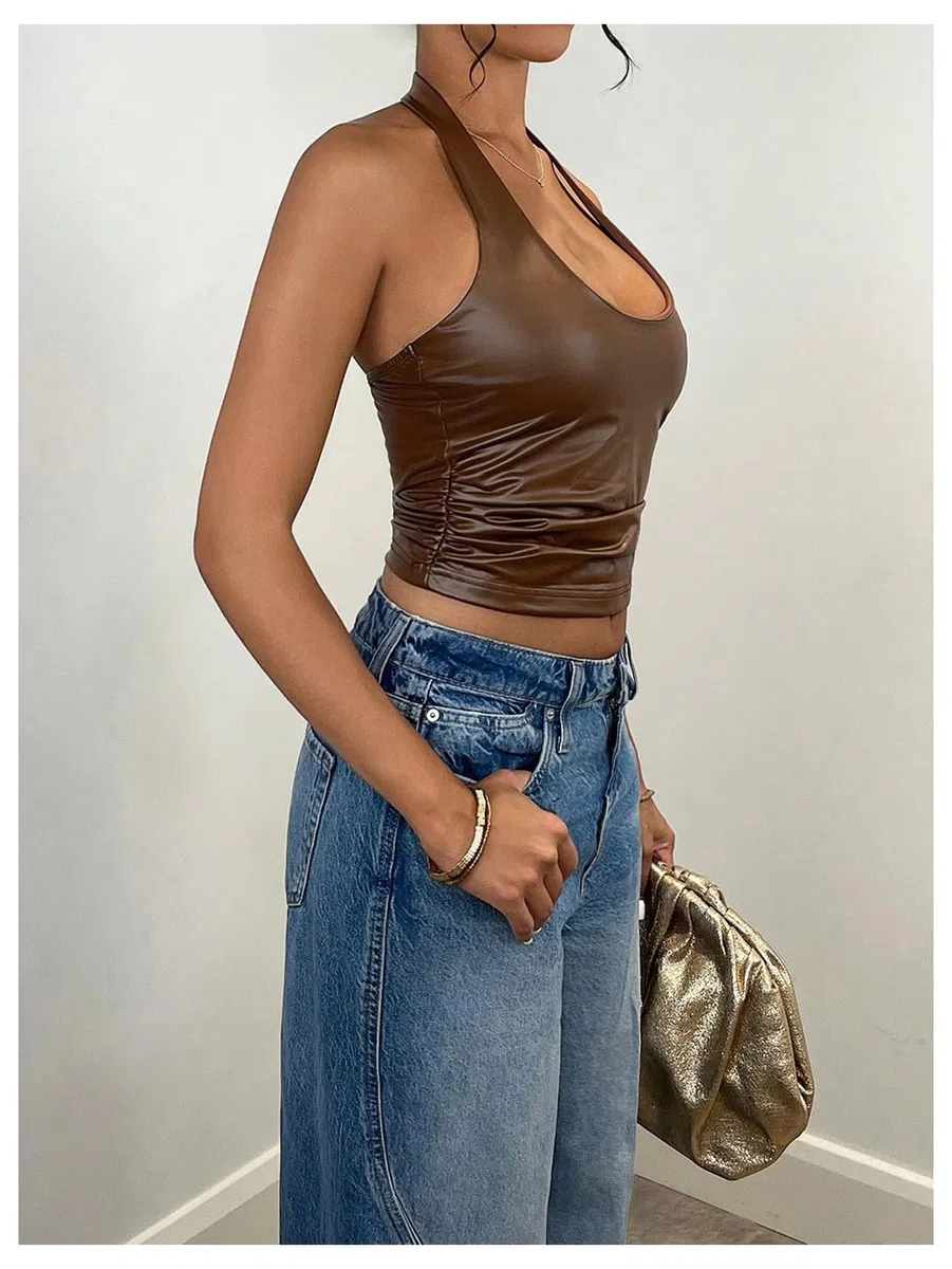 Floerns Camiseta de piel sintética sin mangas con cuello redondo para mujer, fruncida, entallada