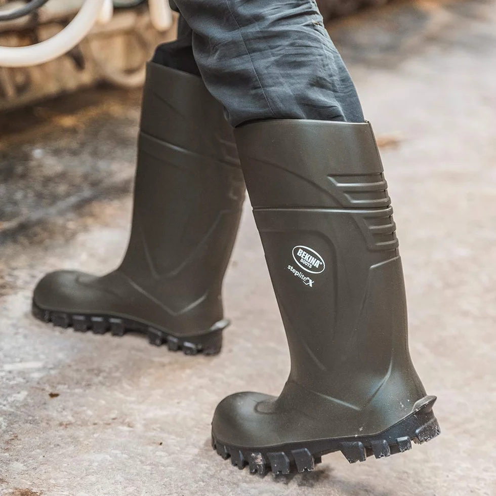 Botas de Seguridad y de Trabajo para Hombres y Mujeres Incl. Puntera de Acero, para Uso agrícola, garantizan una excelente adherencia, protección Aislante -30 Grados, Verde, EU 45