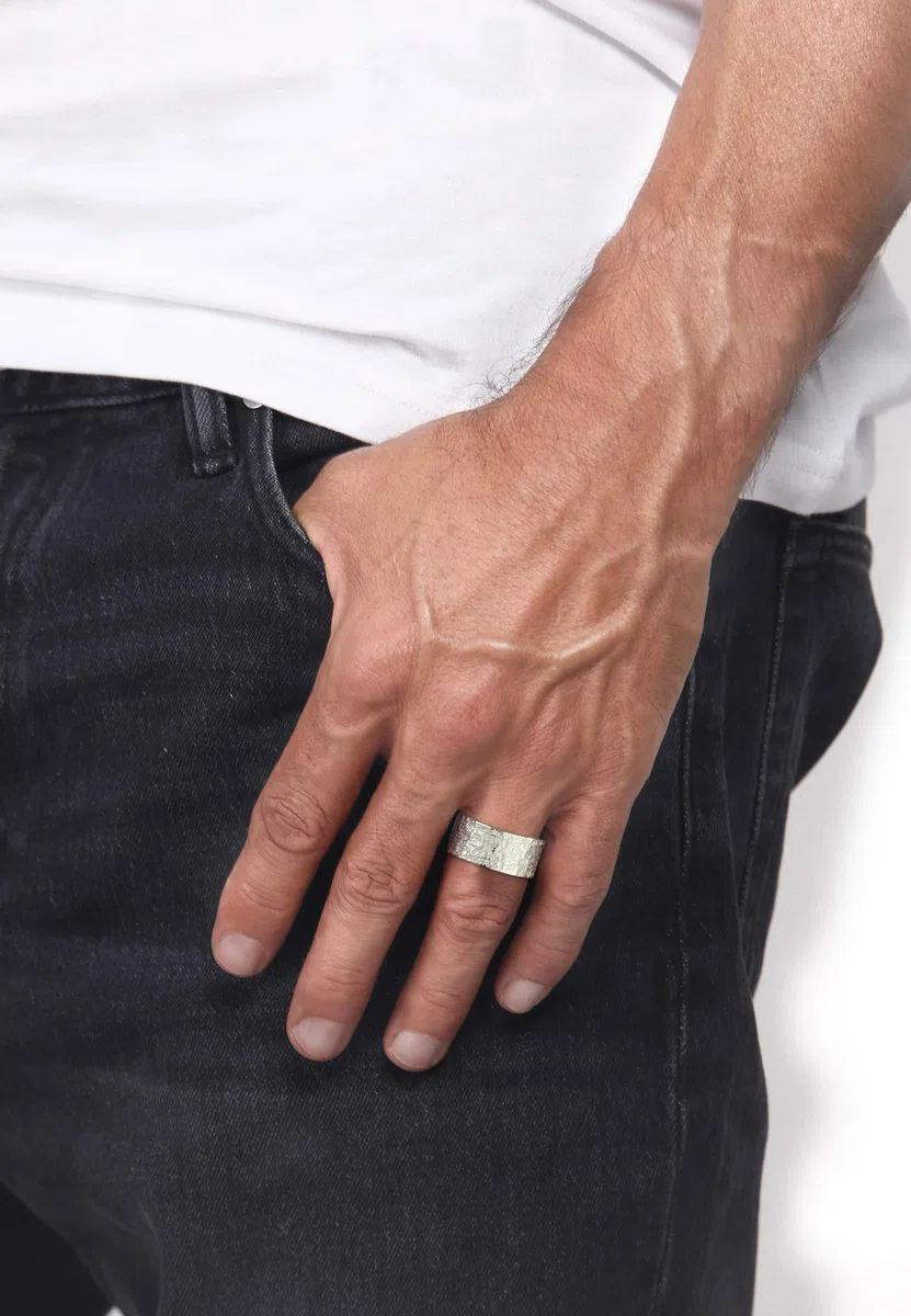 Kuzzoi - Anillo de plata de ley 925 para hombre (9 mm) con diseño de anillo pulido, talla de anillo de plata de ley 925, 60-66