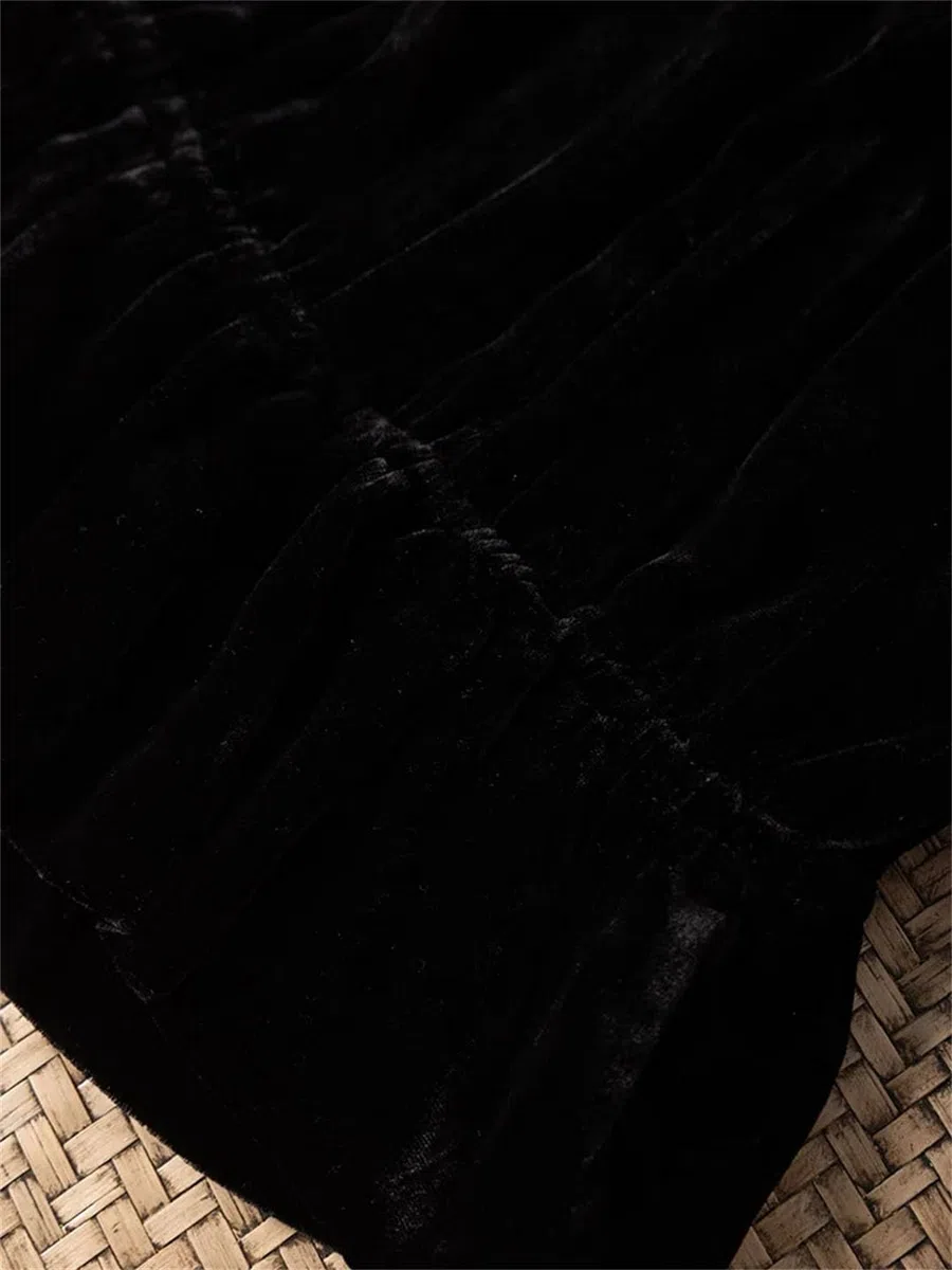 Camisa retro de manga larga de seda con cuello redondo y hebilla de una sola fila para mujer