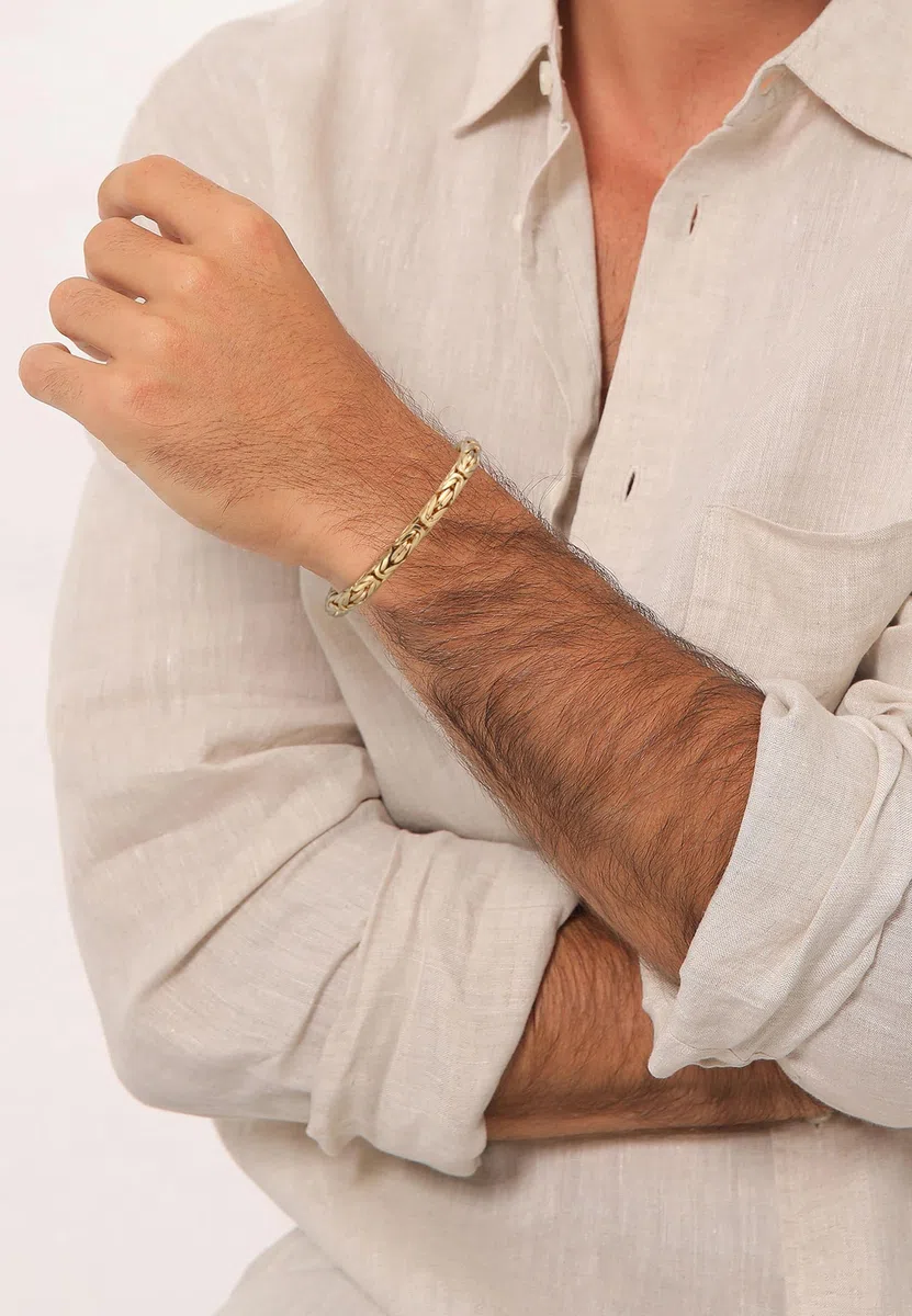 Kuzzoi Pulsera de plata de Buda para hombre, hecha a mano (5 mm) de plata 925 chapada en oro, pulsera real dorada para hombres, 26,3 g de peso, 0202152422