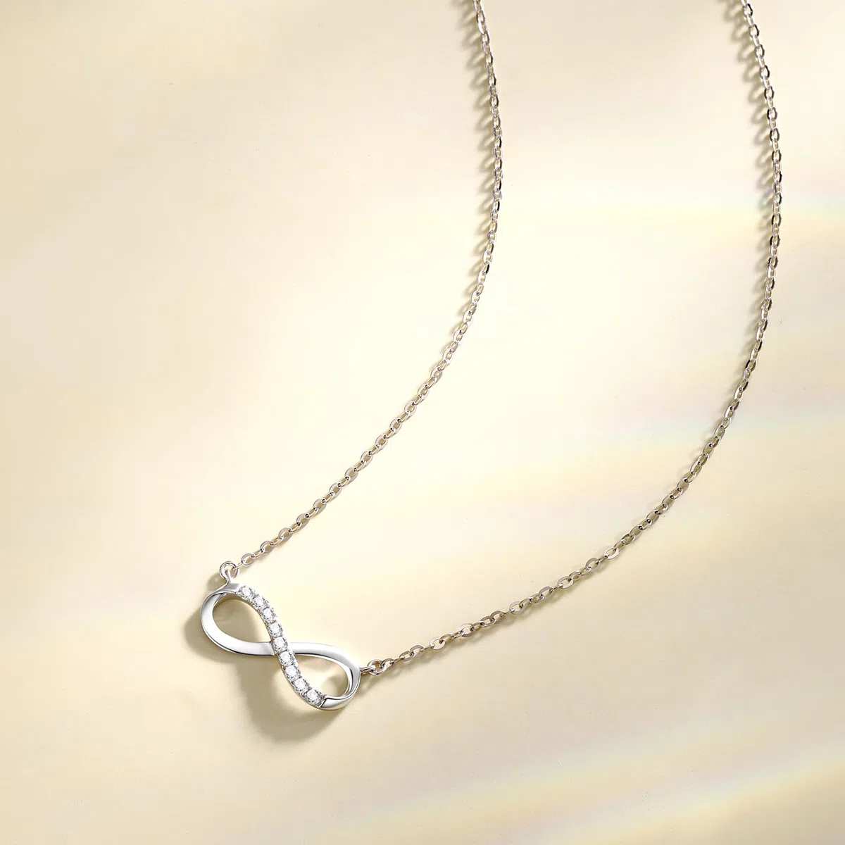 FANCIME Colgante de infinito para mujer de oro 585 de 14 quilates, collar minimalista con diamantes auténticos, joyas para mujeres y niñas, longitud de la cadena ajustable: 40 + 5 cm