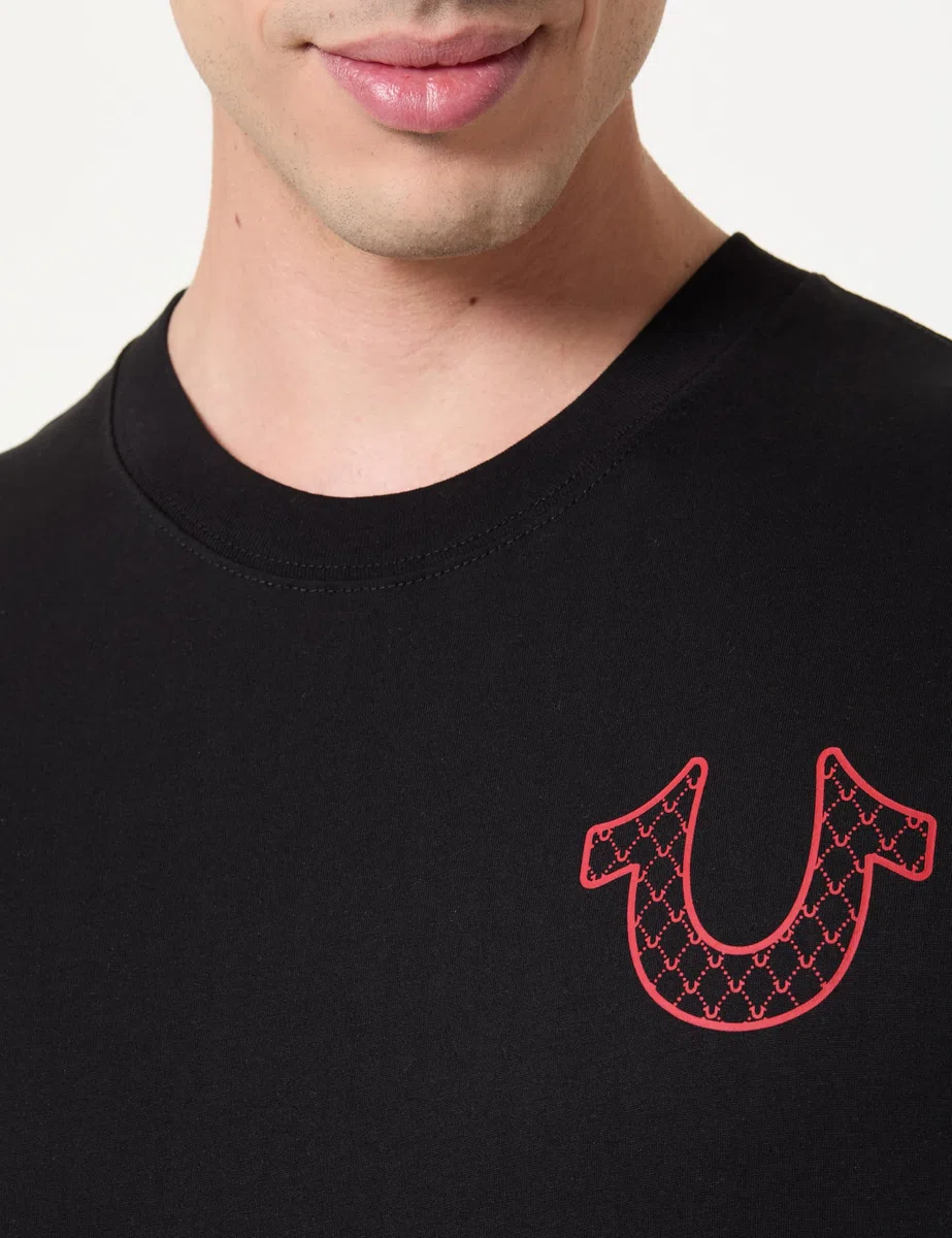True Religion Filled Horseshoe Script Buddha tee Camiseta Hombre (Pack de 1)