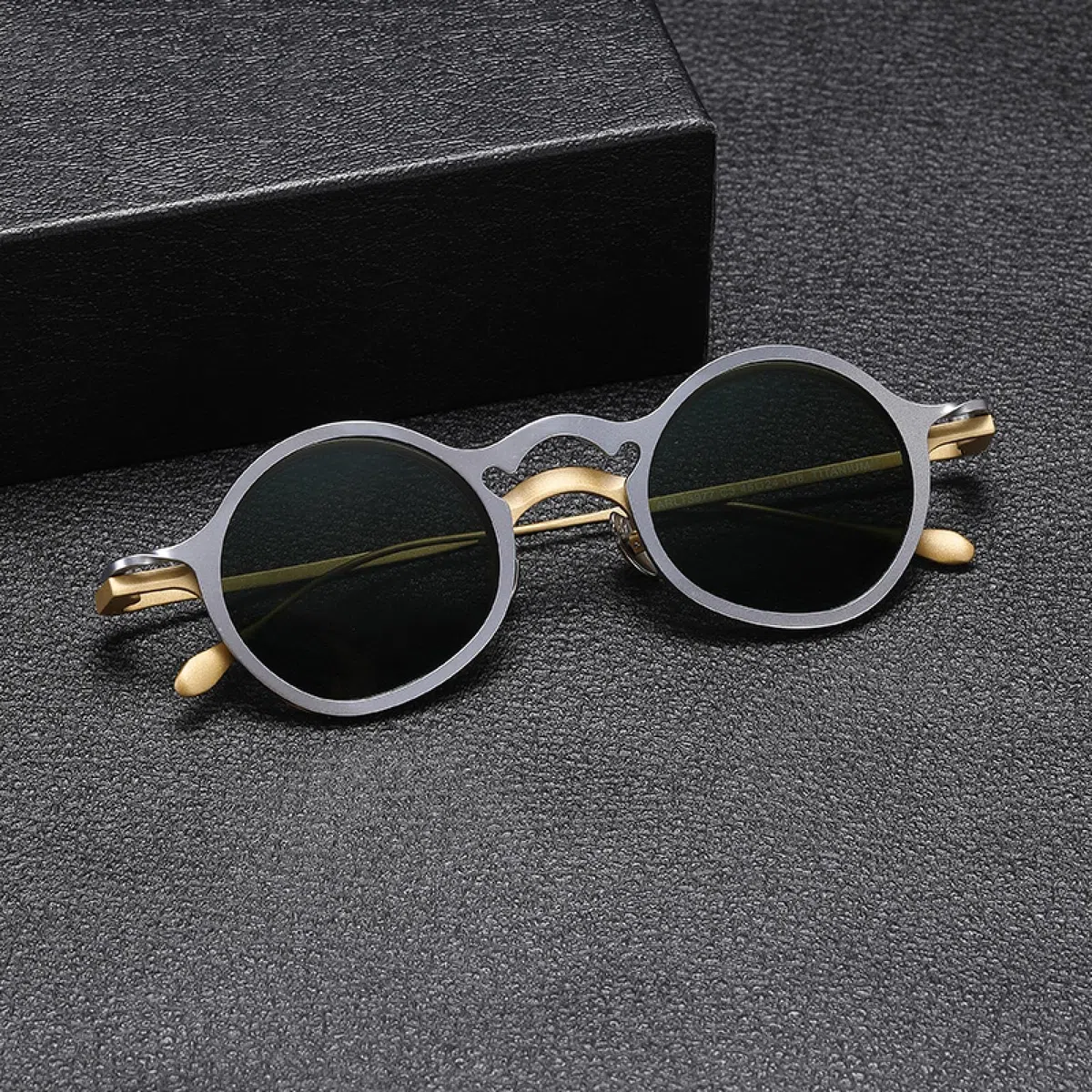 Montura de gafas de titanio puro con clip magnético 2 en 1 vintage para hombre, gafas polarizadas retro