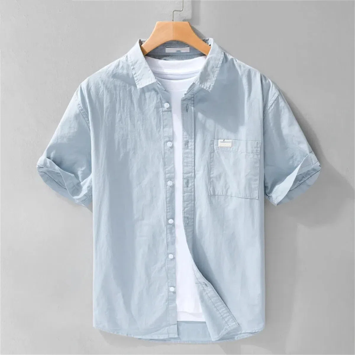 Camisa de color sólido para hombre, manga corta, bolsillo en el pecho, simple, básica, de algodón puro, clásica, para uso diario