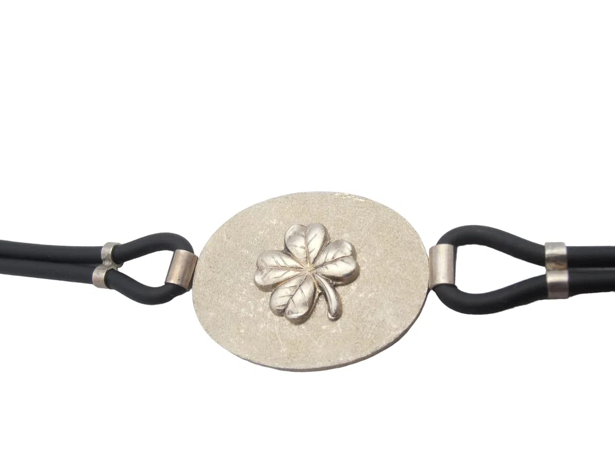 Cuatro Hojas: Pulsera de Plata 925 Y Caucho Con Amuleto de la Suerte - Pulsera Fortuna