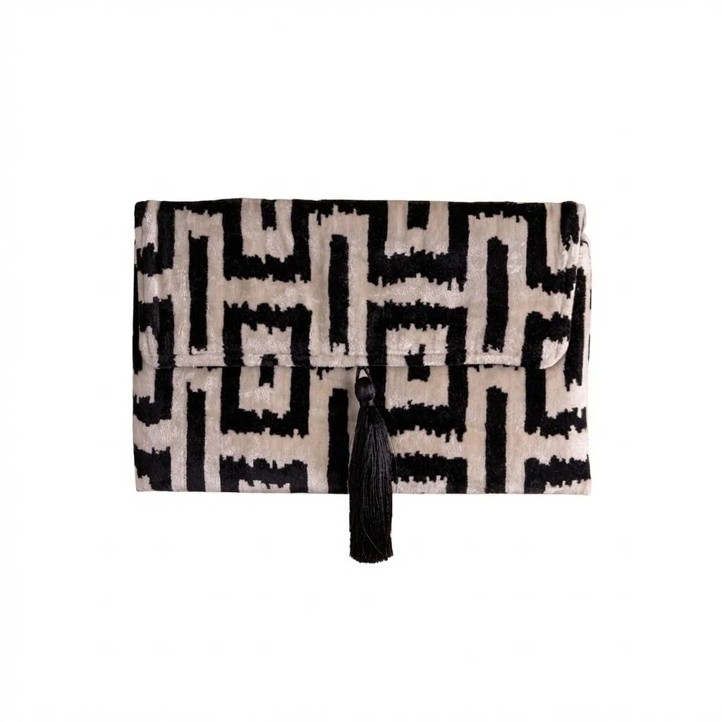Bolso Ikat de terciopelo de seda hecho a mano, estilo sobre, diseño bohemio, patrón étnico, opción de correa de cadena, bolso de mano de fiesta de noche, bolso de mano premium, blanco roto