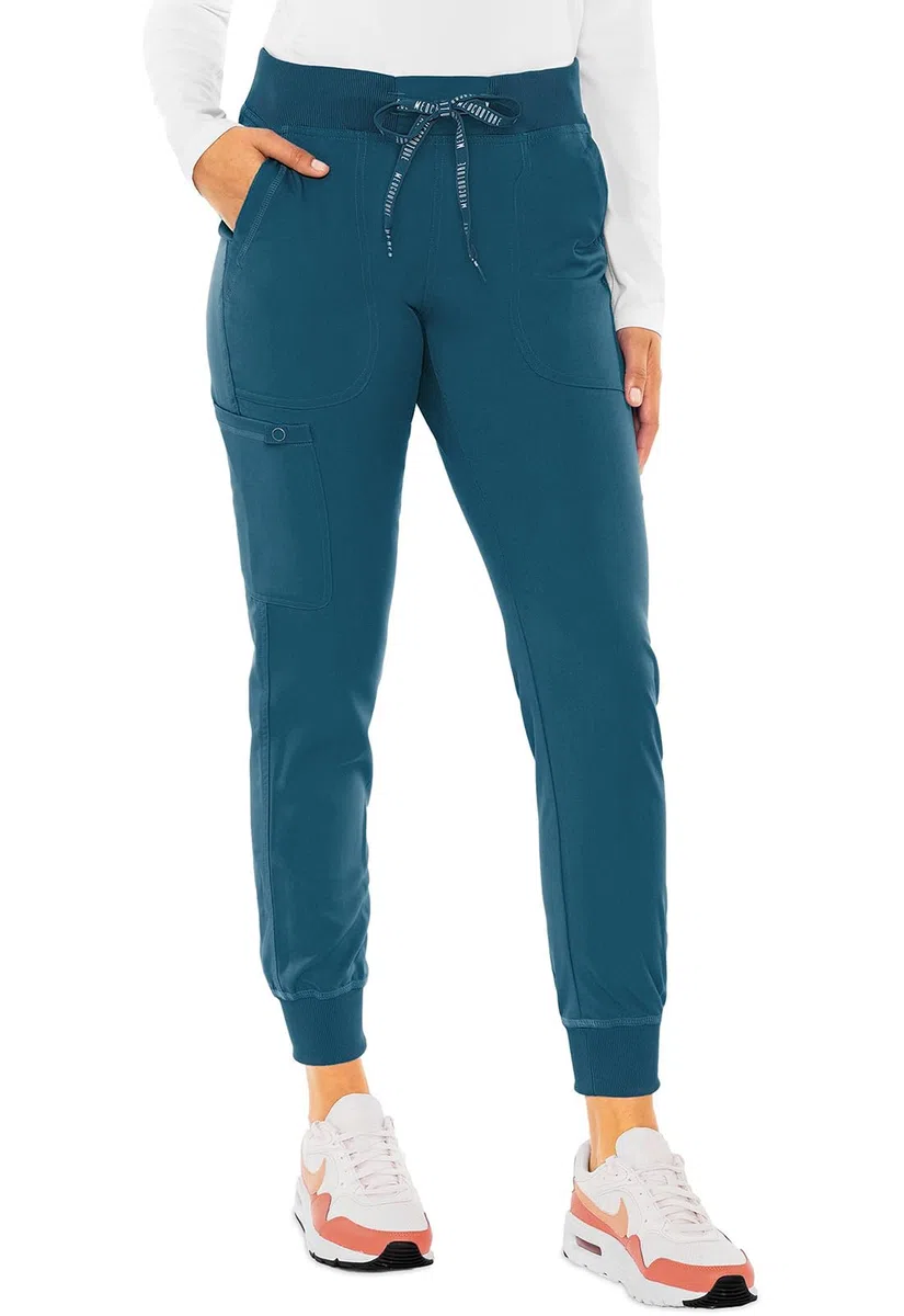 Med Couture Conjunto de uniforme médico para mujer con cuello en V MC7448 y pantalones elásticos en 2 direcciones 7710, Caribe, talla XS y pantalón pequeño XS