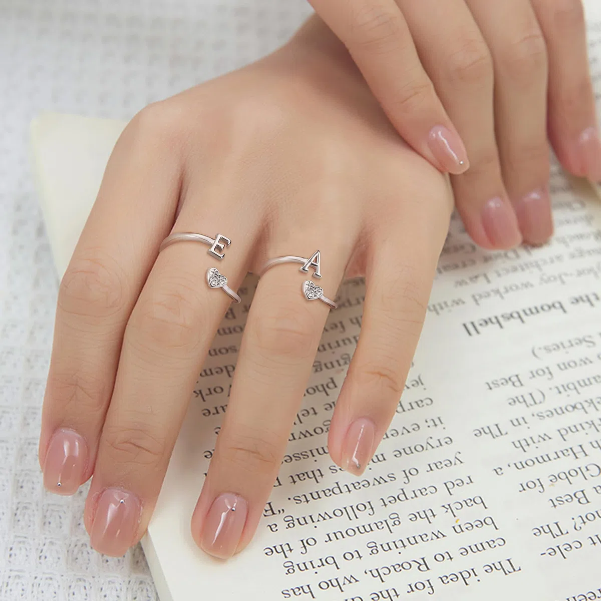 HMJGDHX Anillos de Plata de Ley 925 con Inicial de corazón para Mujeres y niñas, Anillos apilables Ajustables con Letras del Alfabeto chapados en Oro de 18 Quilates para Adolescentes