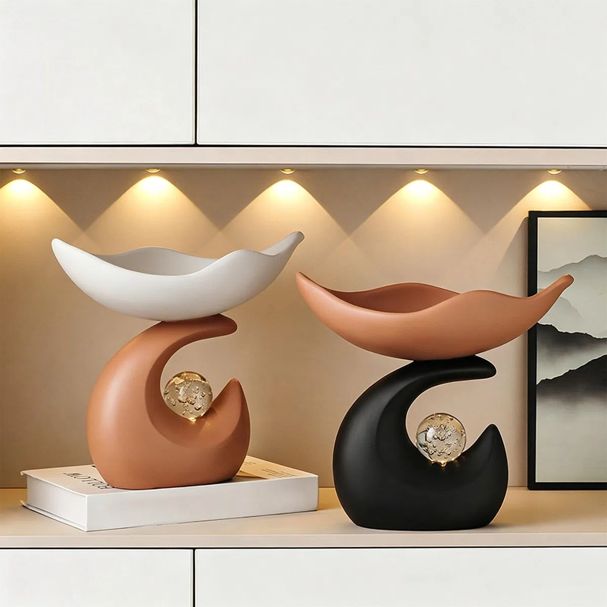 Estante para llaves con bola de cristal para llaves, joyas y objetos pequeños, moderno cuenco decorativo de resina para la entrada, mesa y espacio vital con cristal