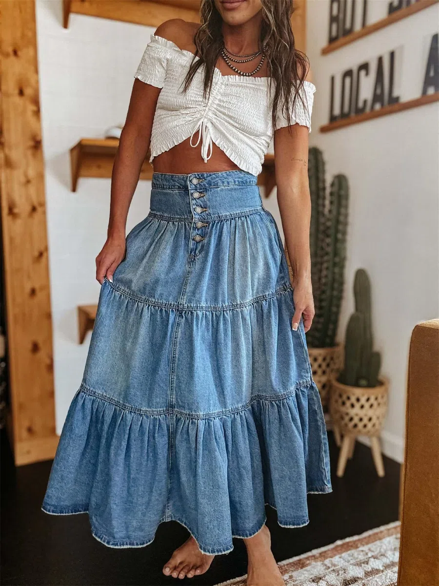 Maxifalda Vaquera para Mujer: diseño Escalonado de Corte en A y Talle Alto, con Botones Frontales, Volantes y Bolsillos
