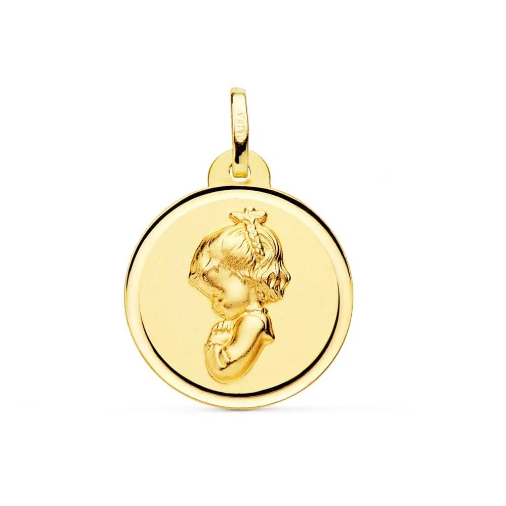 Virgen Niña medalla oro 18k Primera Comunión colgante 16mm. rezando bisel liso
