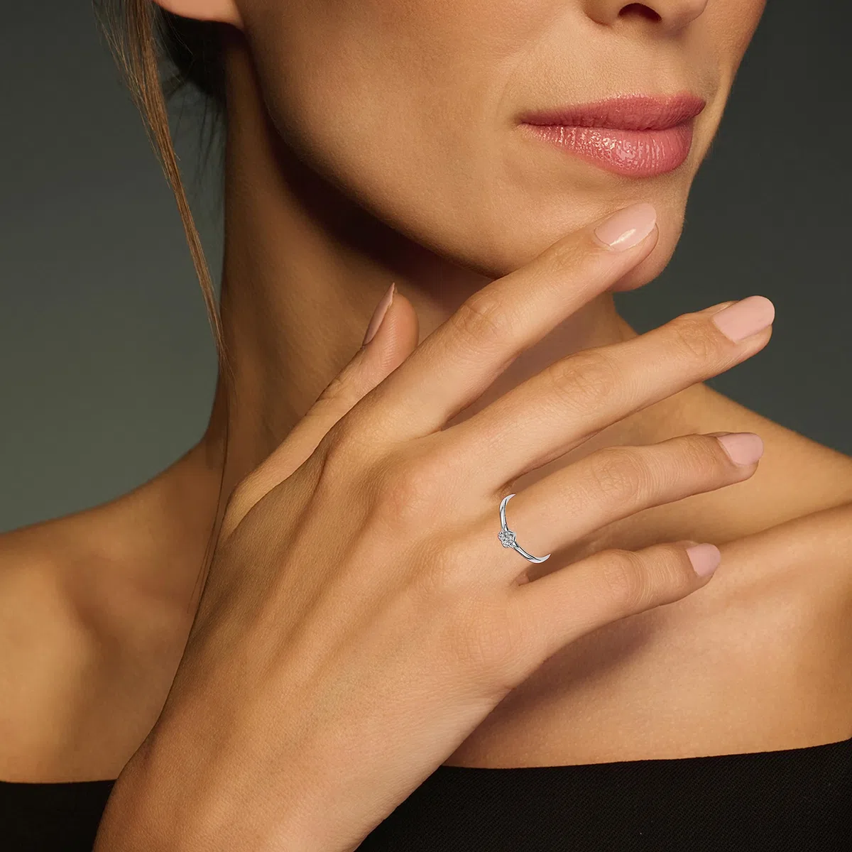 Miore Anillo de compromiso para mujer con forma de corazón, oro blanco de 9 quilates, diamantes de 0,04 quilates