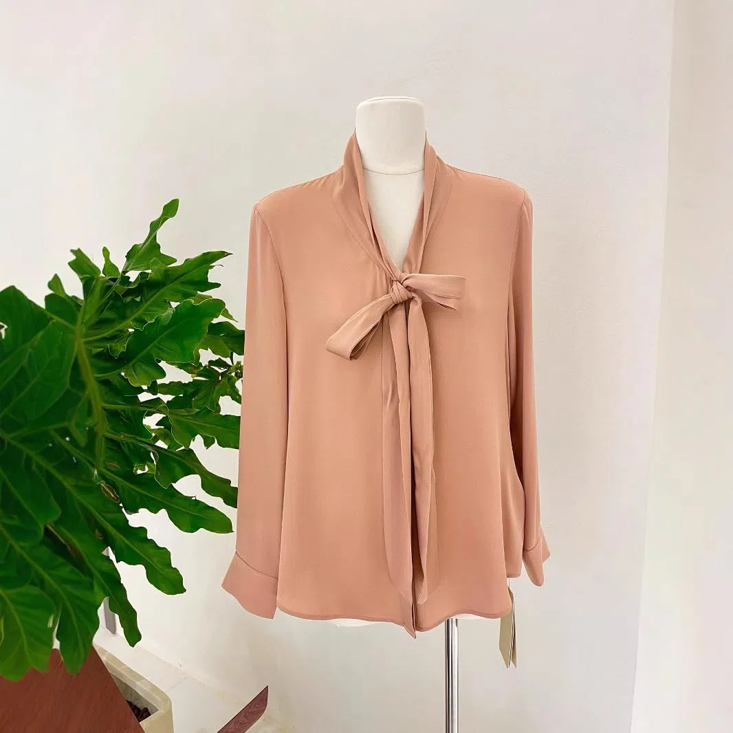 Blusa de Seda de Manga Larga con Nudo para Mujer