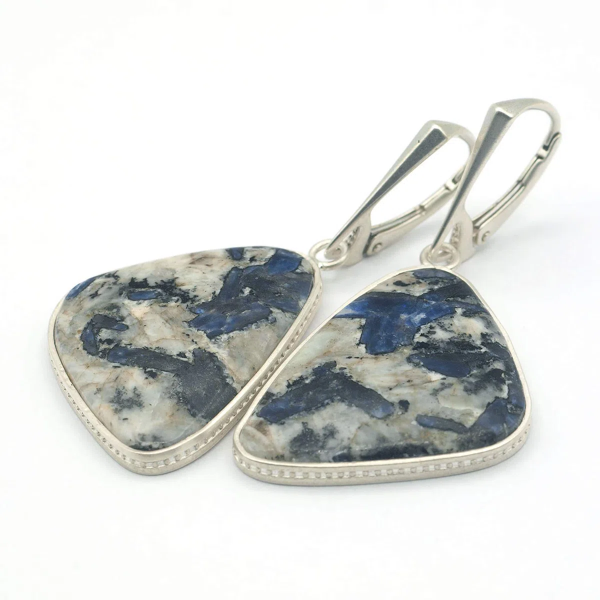 Pendientes de Zafiro en Matrix y Plata 925