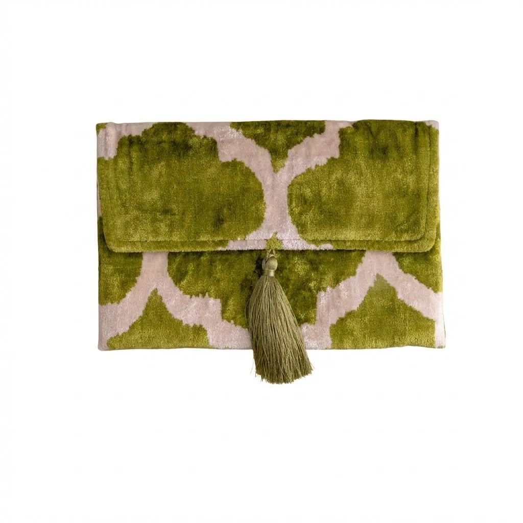 Bolso Ikat de terciopelo de seda hecho a mano, estilo sobre, diseño bohemio, patrón étnico, opción de correa de cadena, bolso de mano de fiesta de noche, bolso de mano premium, blanco roto