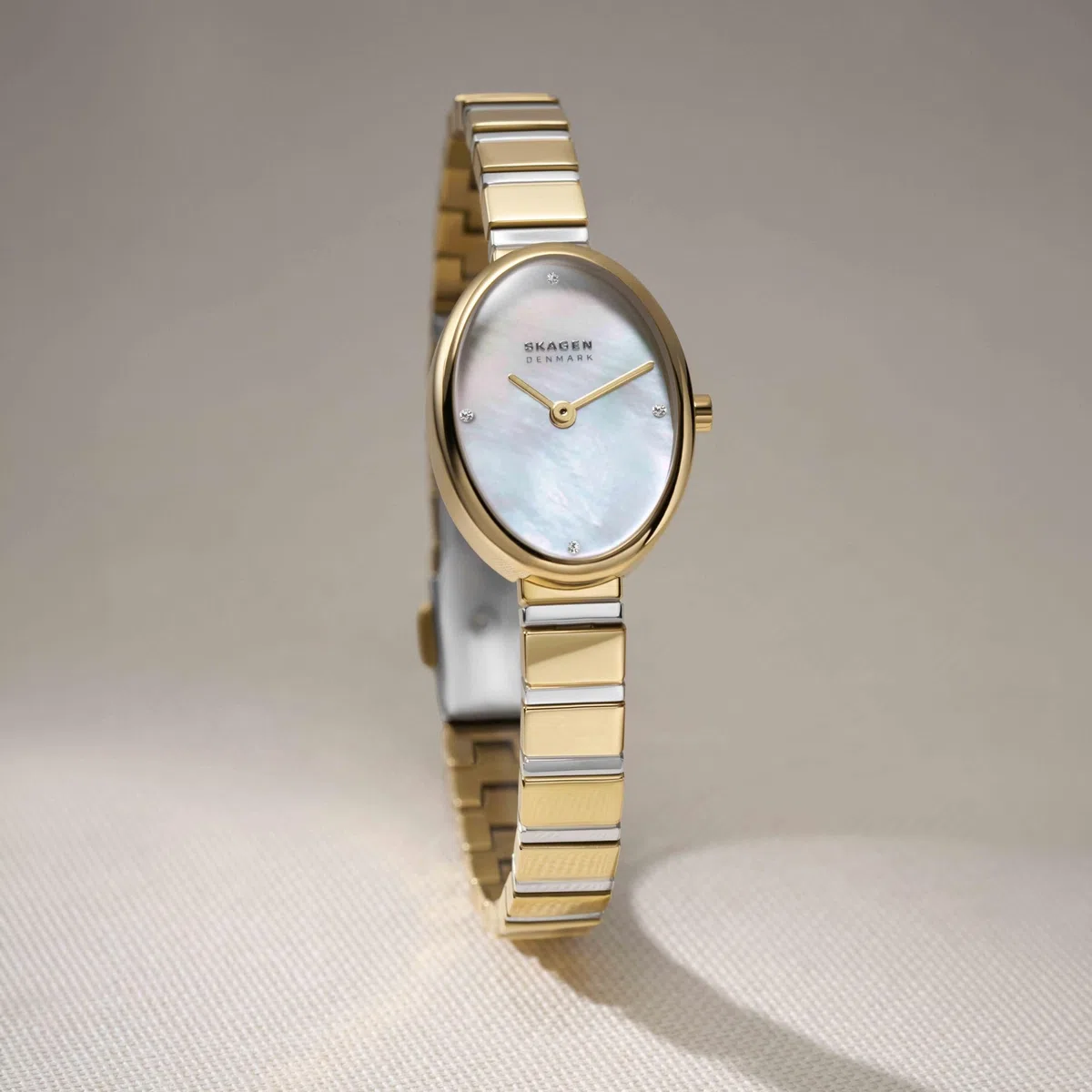 Skagen Anita Oval Reloj para Mujer de Acero Inoxidable Color Dorado de 20MM, SKW3183