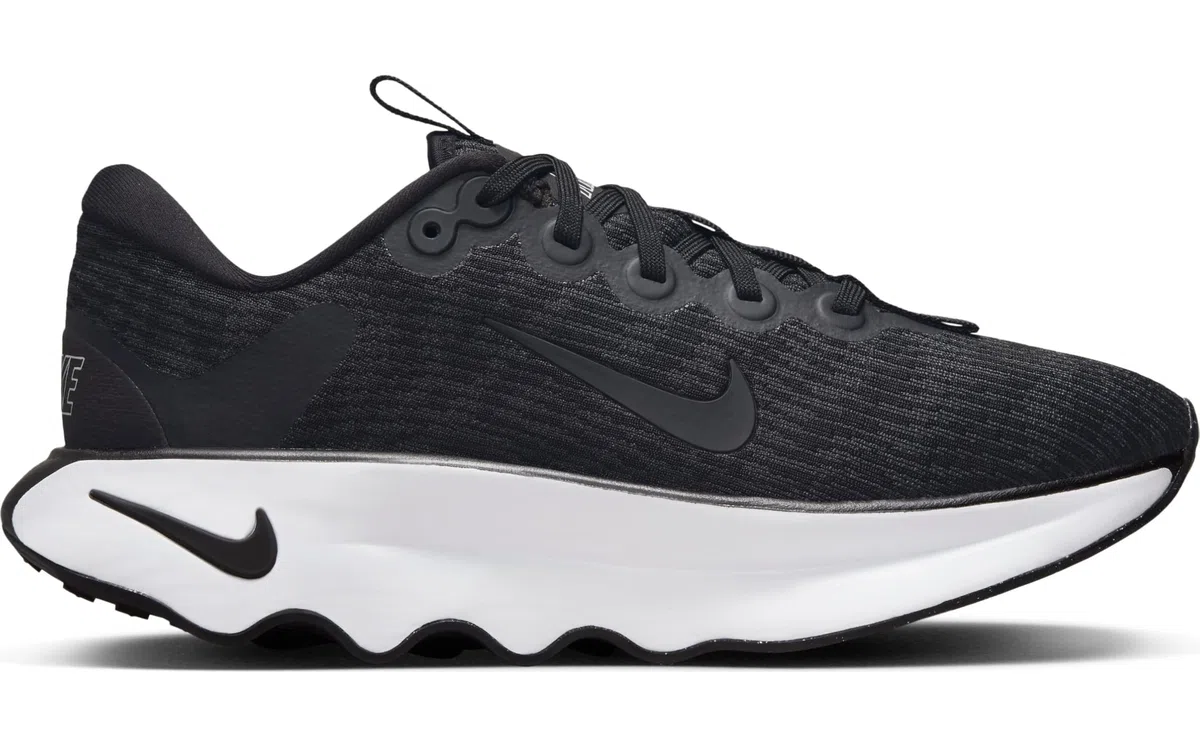 NIKE Motiva SneakerMujer