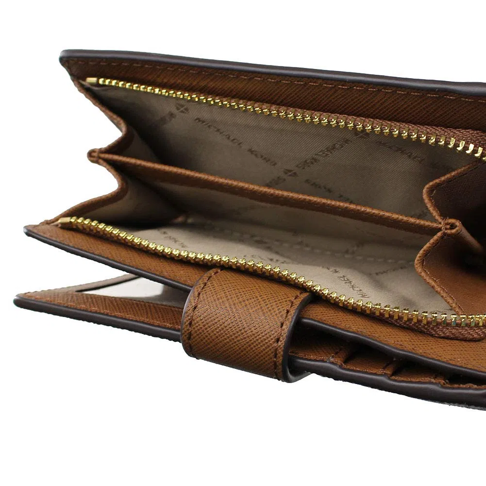 Michael Kors Billetera de Viaje Jet Set Logotipo Impreso Iniciales, Marrón, Cuero Saffiano, Bifold, Mujeres-Adultos, Con Monedero con Cremallera Forrado