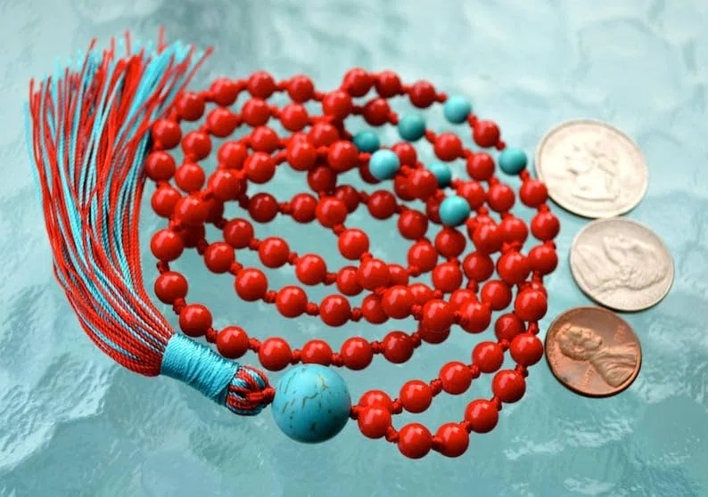 Cuentas Mala de piedra turquesa de coral rojo, collar de 108 mala, nudo mala, collar WWG, joyería de yoga, cuentas de meditación, joyería espiritual, joyería bohemia, 34inch, Gema