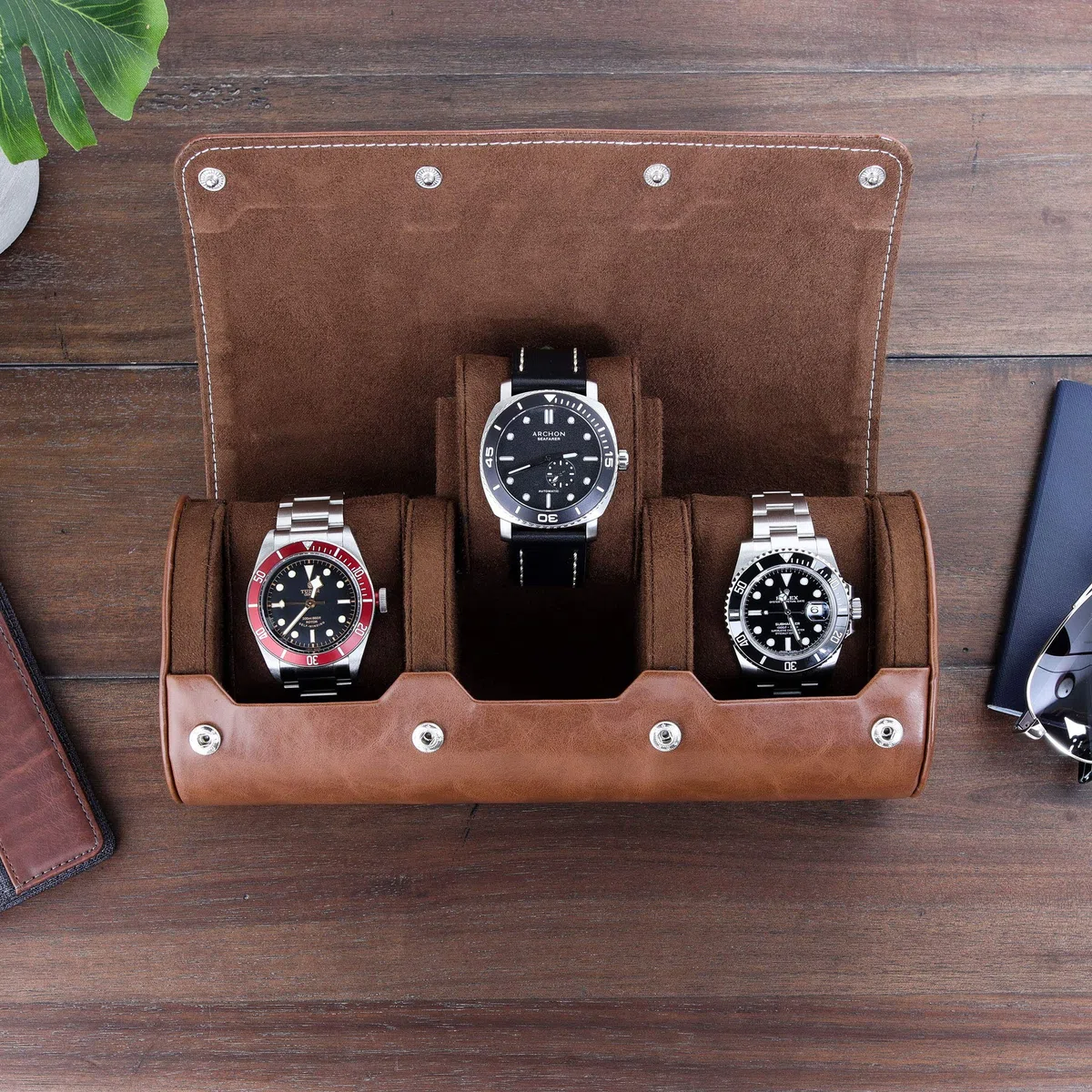 ROTHWELL Estuche de viaje con rollo de reloj para 3 relojes | Protección portátil resistente, se adapta a todos los relojes de pulsera (bronceado/marrón)
