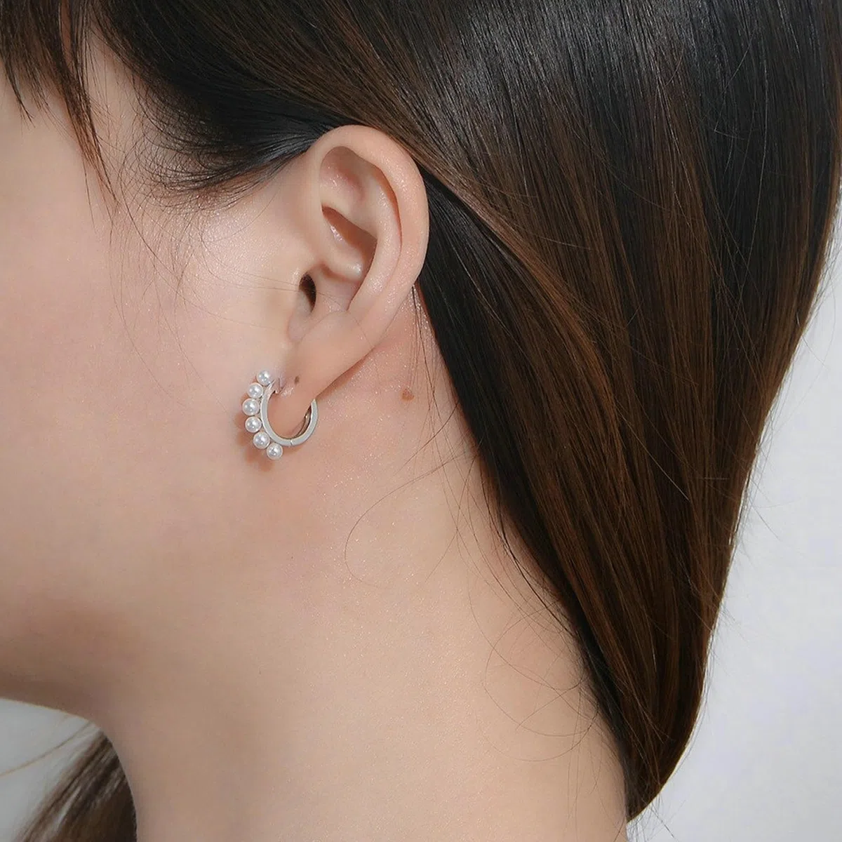 Wycian Pendientes de aro de oro de 18 quilates para mujer, aro con perlas, aretes de boda para novias