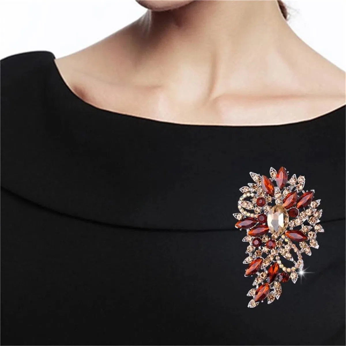 Broche de flor de gota de agua de cristal brillante para mujer, joyería refinada chapada en oro para fiestas, regalos y ocasiones especiales