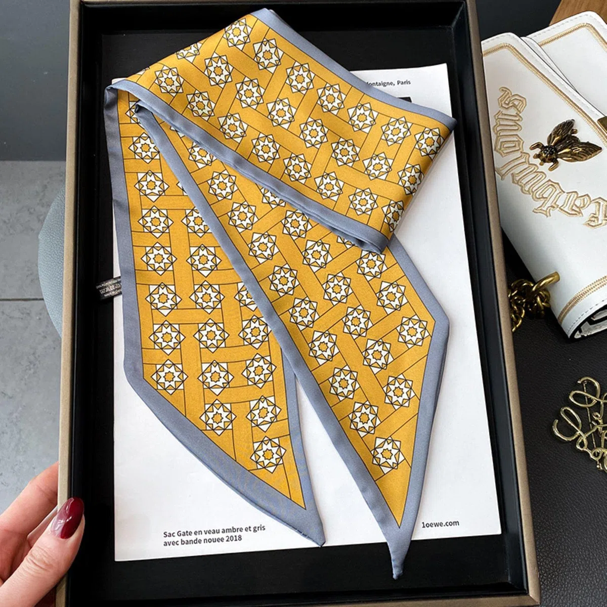 ACiyD Bufanda Estampado Seda Cinta de Raso Bandas para el Cabello Mujeres Pañuelo Estampado Pañuelo Bolsa Corbatas Bufanda Señora Moda Accesorios para el Cabello Sombreros (JJ 123)