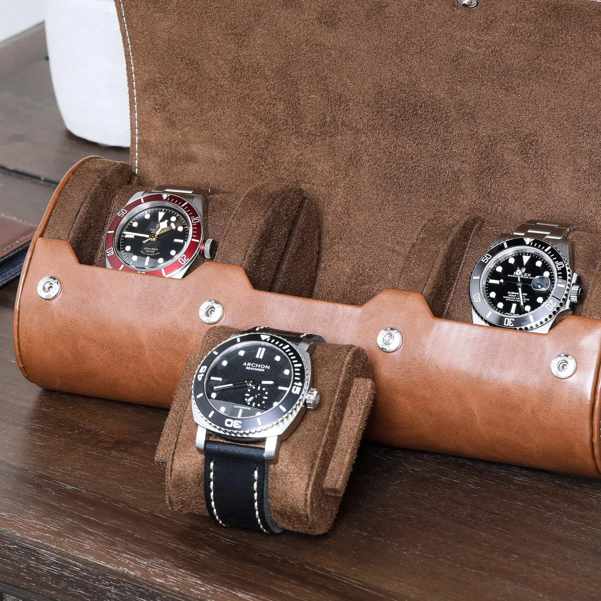 ROTHWELL Estuche de viaje con rollo de reloj para 3 relojes | Protección portátil resistente, se adapta a todos los relojes de pulsera (bronceado/marrón)