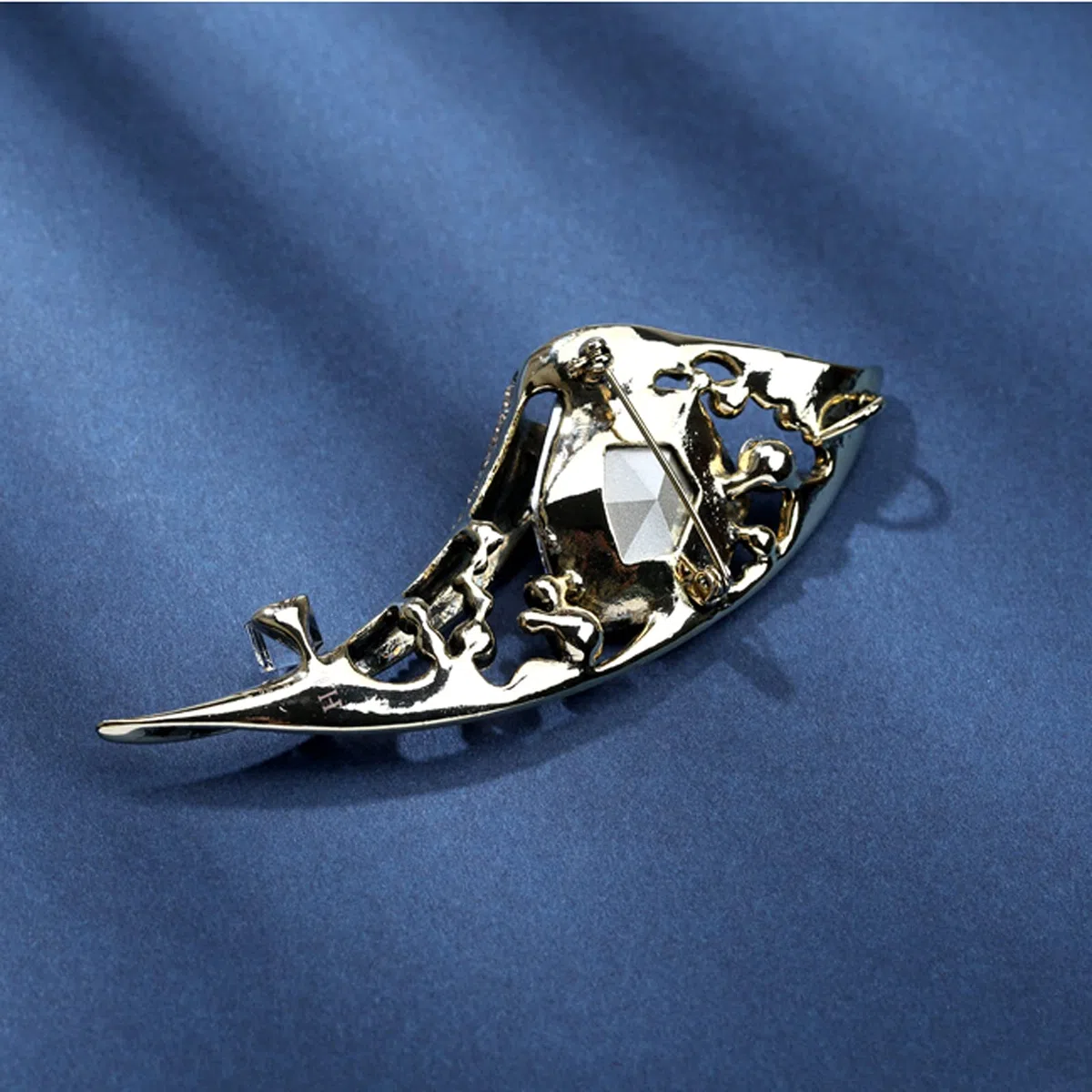 CFWSHJ Broche De Mujer Alfileres Elegante Broche Único Solapa Bufanda Ropa Ramillete Accesorios De Ramillete De Cristal Damas Cumpleaños Boda Baile De Graduación San Valentín Broches Decorativos De
