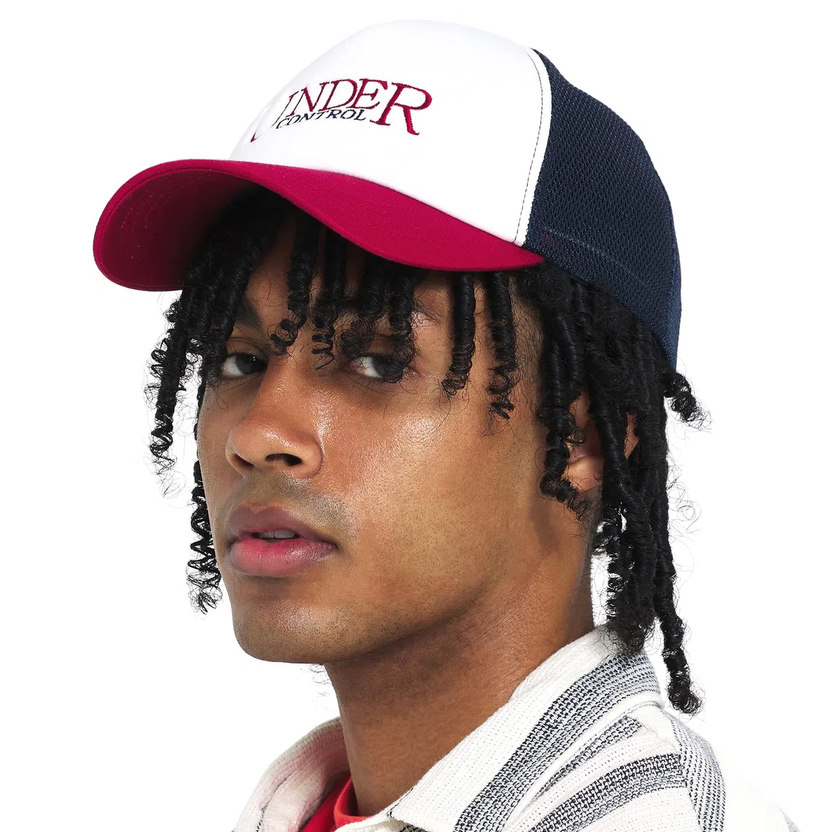 UNDERCONTROL Logotipo bordado ajustable malla trasera algodón cuatro estaciones unisex coloración camionero gorra de béisbol Corea