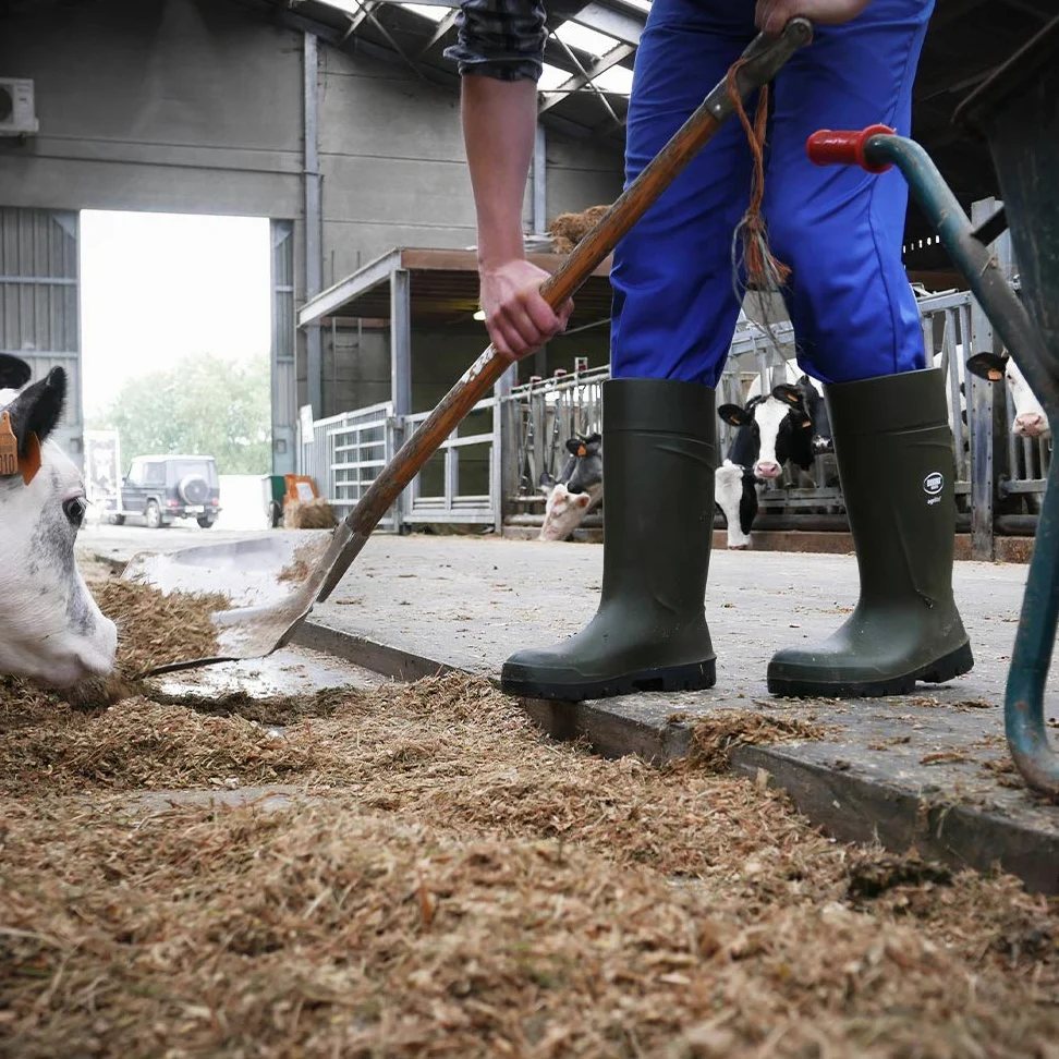 Botas de Seguridad para Hombres, Puntera de Acero y Suela de Seguridad para la Agricultura, Ligeras, de Gran Comodidad, Antideslizante, Resistente al Productos de Limpieza, Verde, EU 43