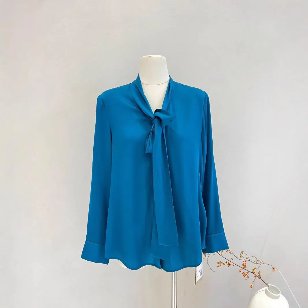 Blusa de Seda de Manga Larga con Nudo para Mujer